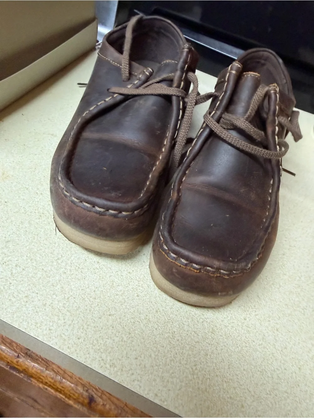 Clarks Men's Dark Brown Leather Chukka Moc Toe Boots